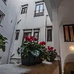 Sant\'Andrea - Luxury Rooms In Vucciria